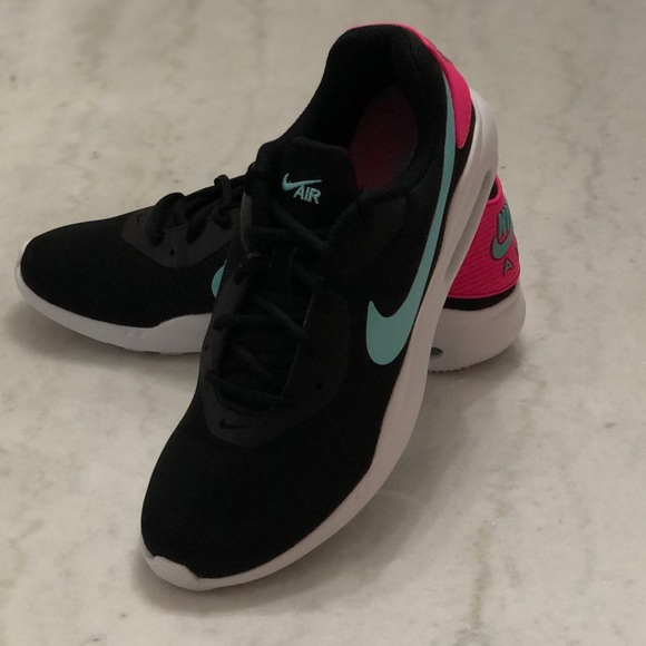 ❌SOLD❌ Nike Womens Air Max Oketo - Picture 3 of 6